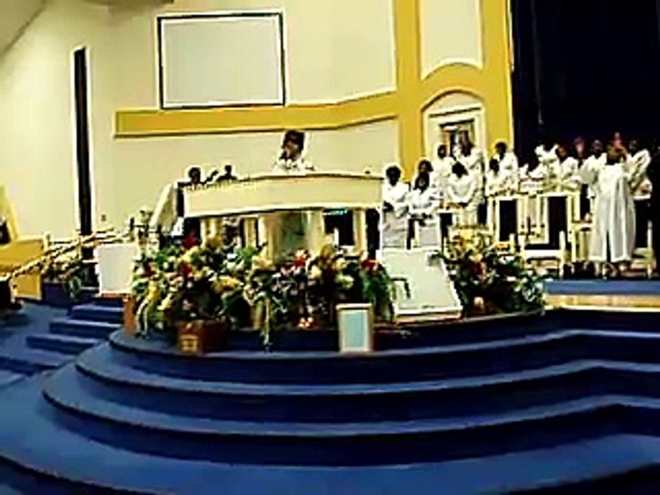 Pastor Shirley Caesar Preaching Dec. 2008 Part 1