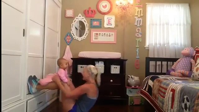 ИДЕАЛЬНАЯ МОЛОДАЯ МАМА! Ребенок спорту не помеха!