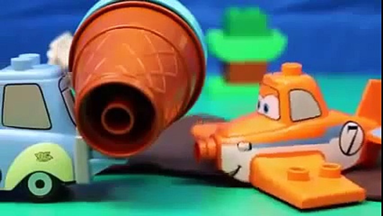 Duplo Lego Disney Planes by DisneyCarToys Fire and Rescue Dusty Crophopper with Disney Car