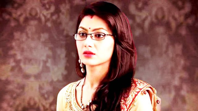 OMG! Pragya's HOT Glamorous Look | 20 Days Leap | Kumkum Bhagya | Zee TV