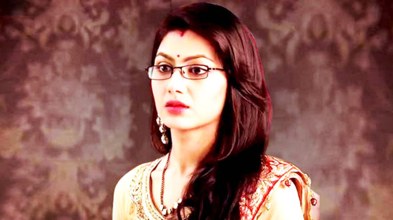 OMG! Pragya's HOT Glamorous Look | 20 Days Leap | Kumkum Bhagya | Zee TV