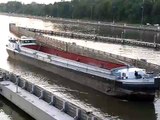 Boot vaart sluis Diepenbeek binnen