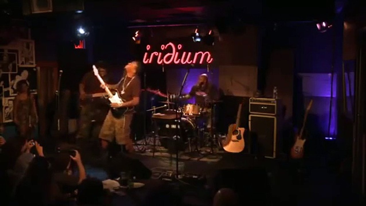 Eric Gales and the Family Band "Voodoo Child / Kashmir" Live at The Iridium