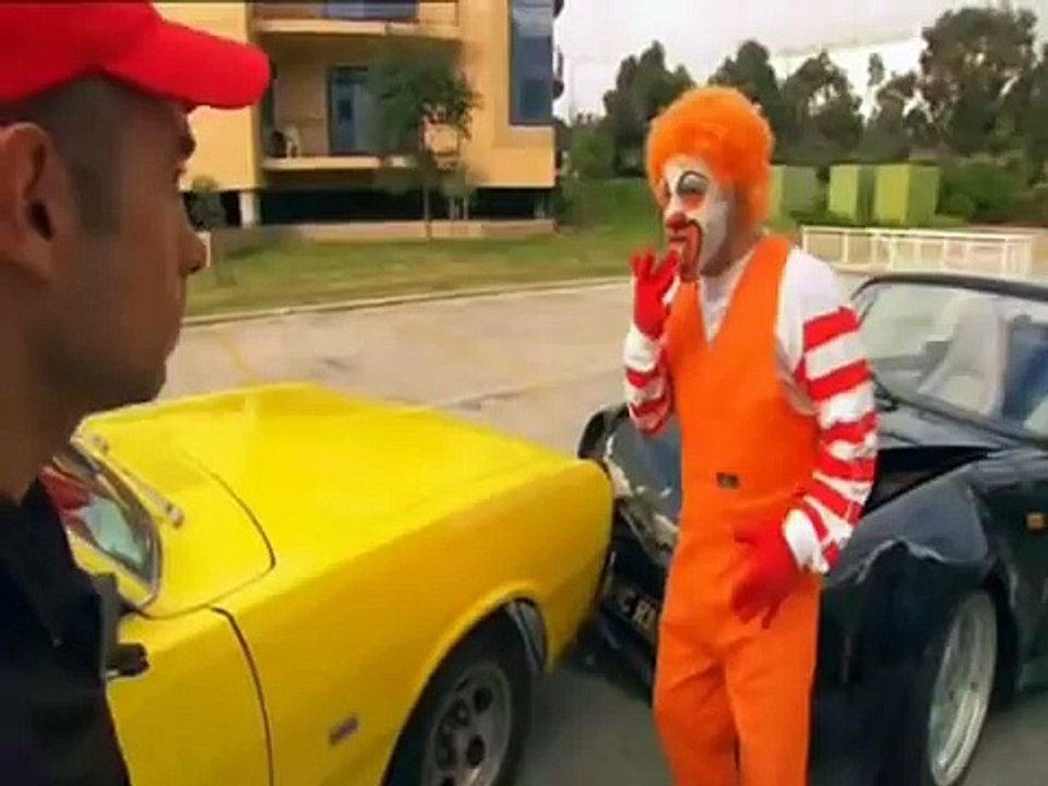 Fat Pizza - McDoggle Fight