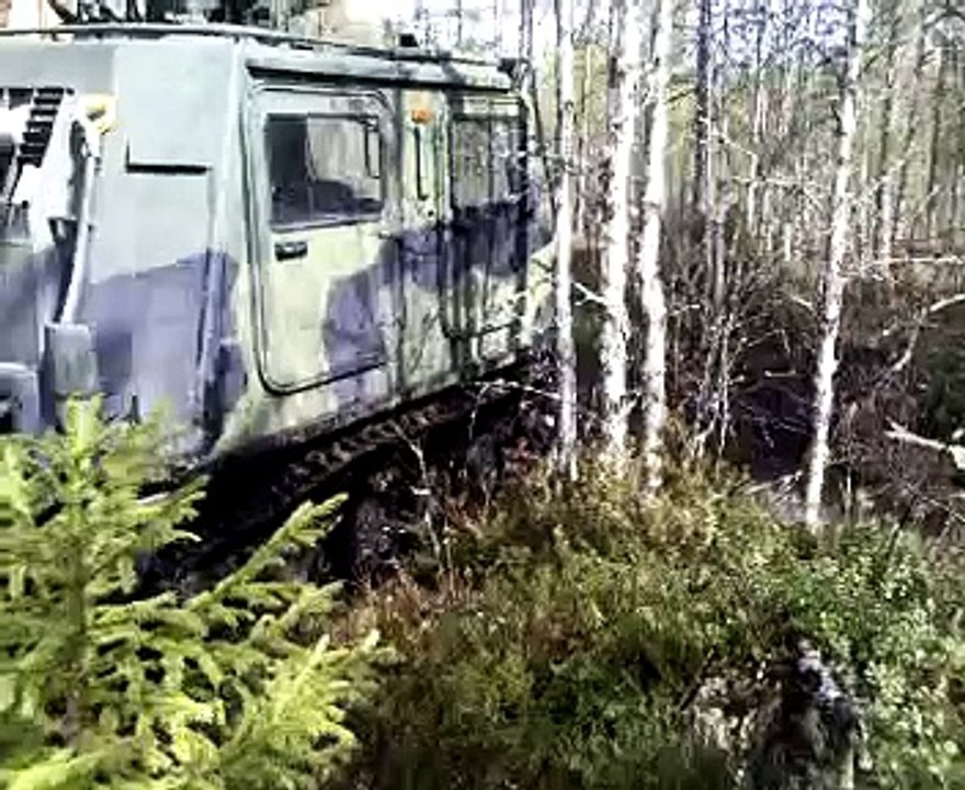 Ojan ylitys tekalla