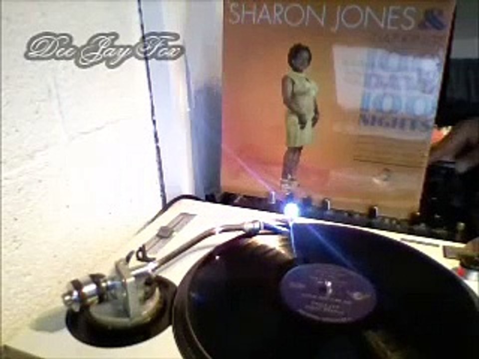 ***Dee Jay Fox*** SHARON JONES - SOMETHING CHANGES