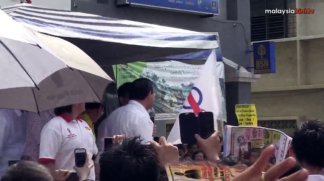 GE13: LGE shores up Chinese votes for Khalid