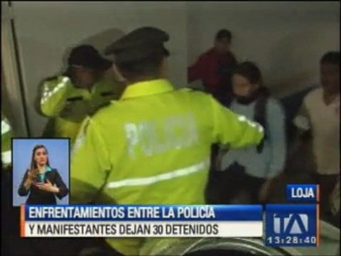 Enfrentamientos entre la policía y manifestantes dejan 30 detenidos en Loja