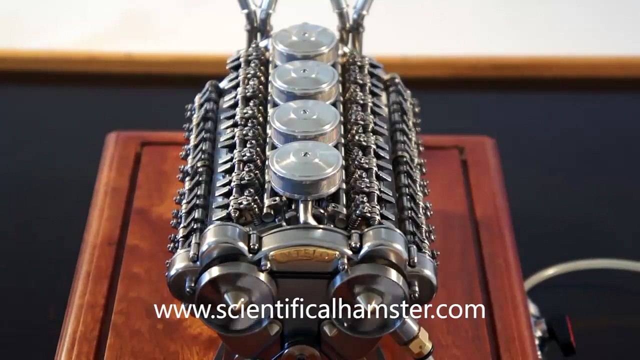 Motor W-32. Miniatura.W-32 Engine