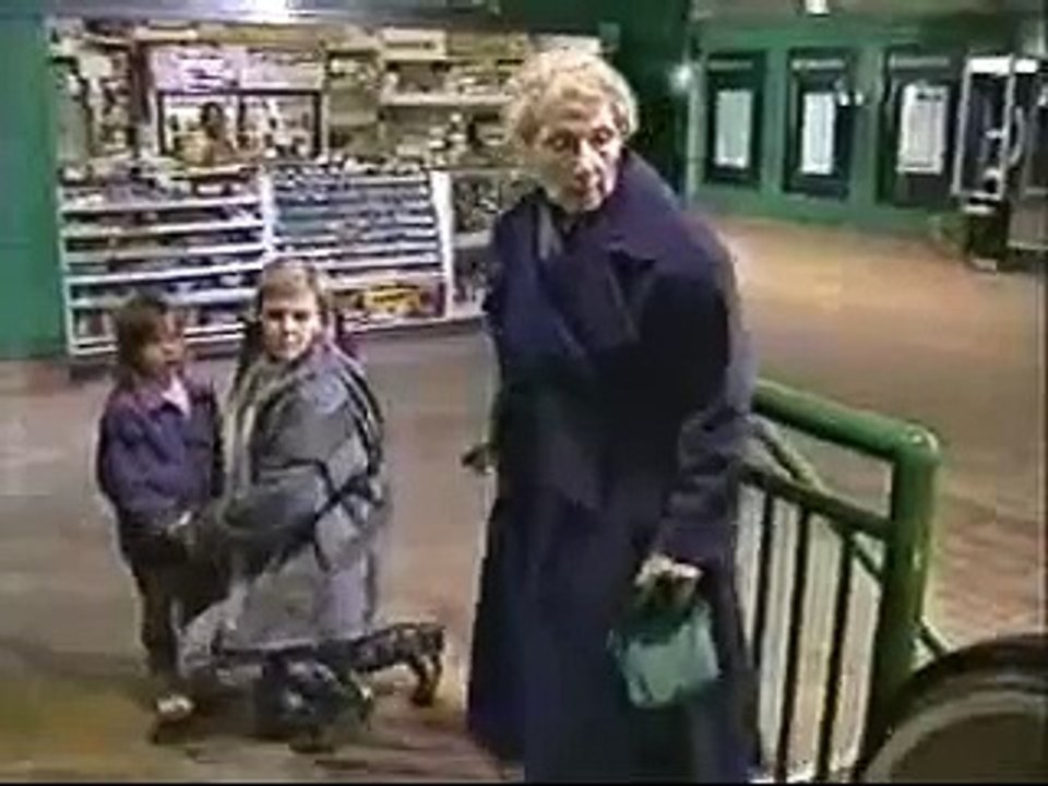 Rescue 911 - Episode 424 - "Escalator Traps Boy"
