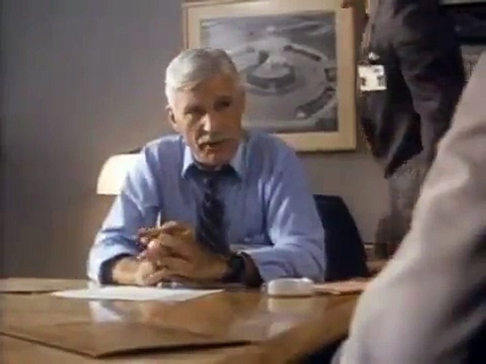 ► Sniper (1993) — Official Trailer [360p]