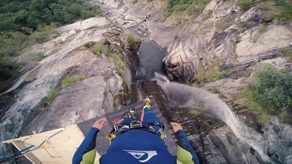 Il saute à 59 mètres de hauteur