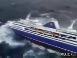Cruise Ship in dangerous waves