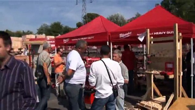 Inauguration du point de vente Vidalot matériaux, avec la participation de Mr QUINTAIS Champion de pétanque, et GIPSY Manolo pour la musique et l'ambience!