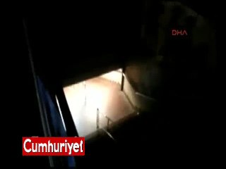 Yolcular istasyondan çıkarıldı, seferler durduruldu