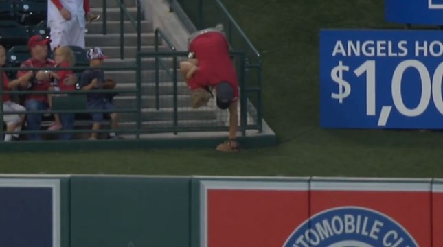 Baseball : Un spectateur manque d'écraser sa fille