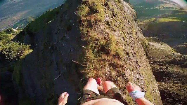 Petit footing extrême au sommet d'une montagne - Flippant!