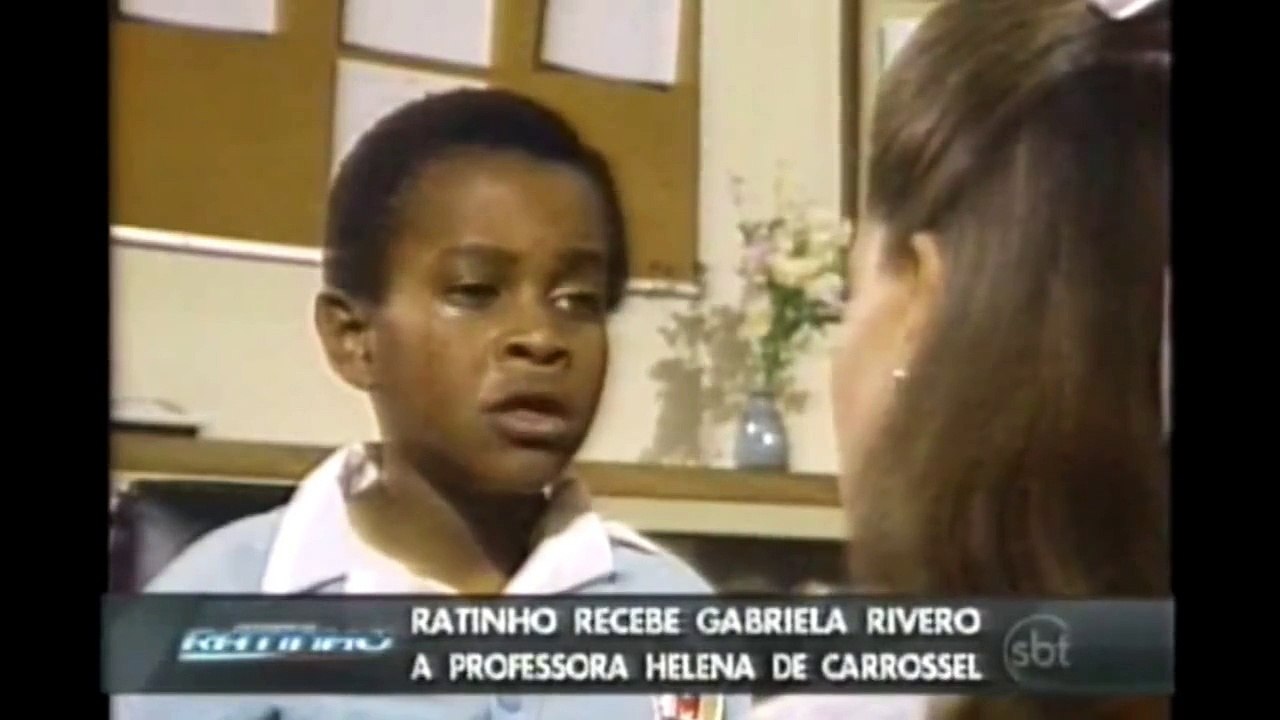 CARROSSEL - Cena emocionante entre Cirilo e Professora Helena