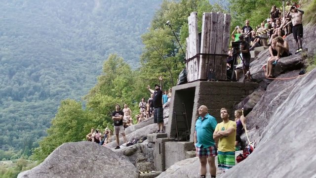 Laso Schaller bat un nouveau record de plongeon