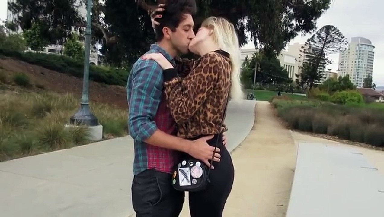 Kissing Prank - Kissing Random Strangers - Video Dailymotion.