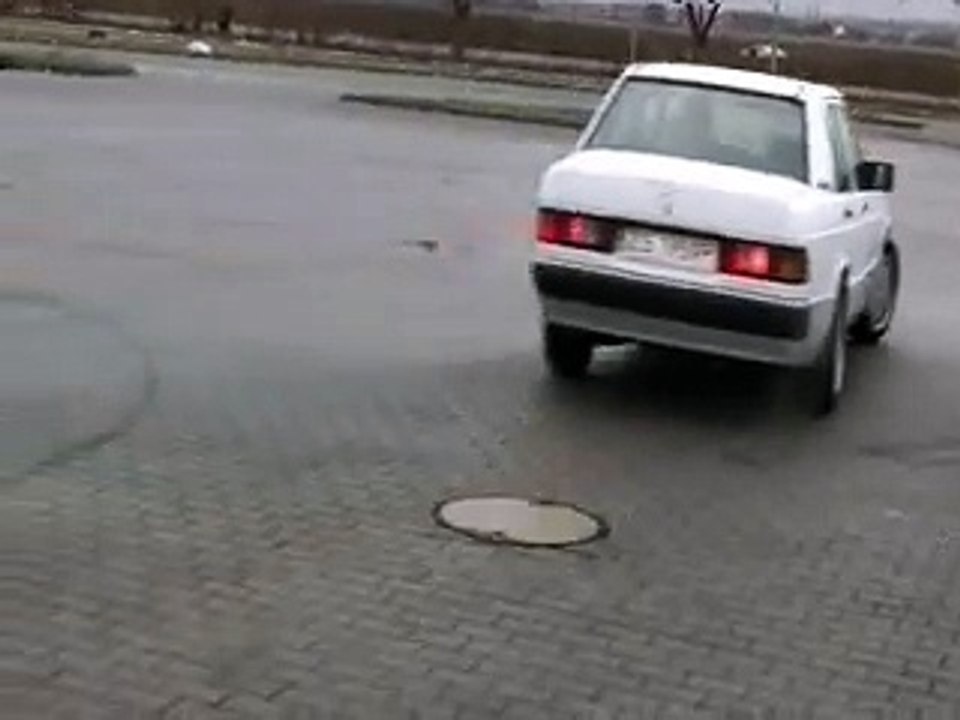 Mercedes Benz W201 190E 1.8 drift