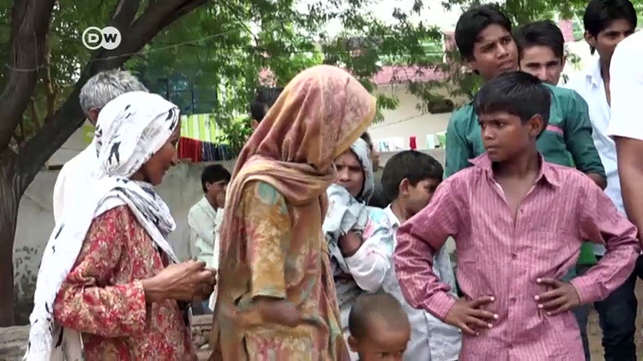 Promoting toilet use in rural India | DW News