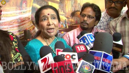 Asha Bhosle at Art Exhibition 🎨
