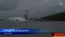Крушение самолета на Бали. Самолет упал в море