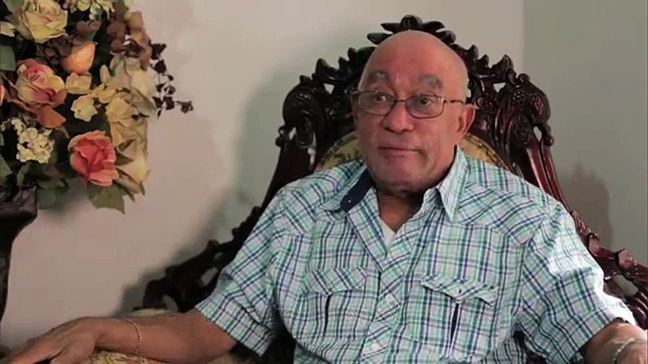 Smoothini Street Magician Makes Money Disappear America's Got Talent 2014