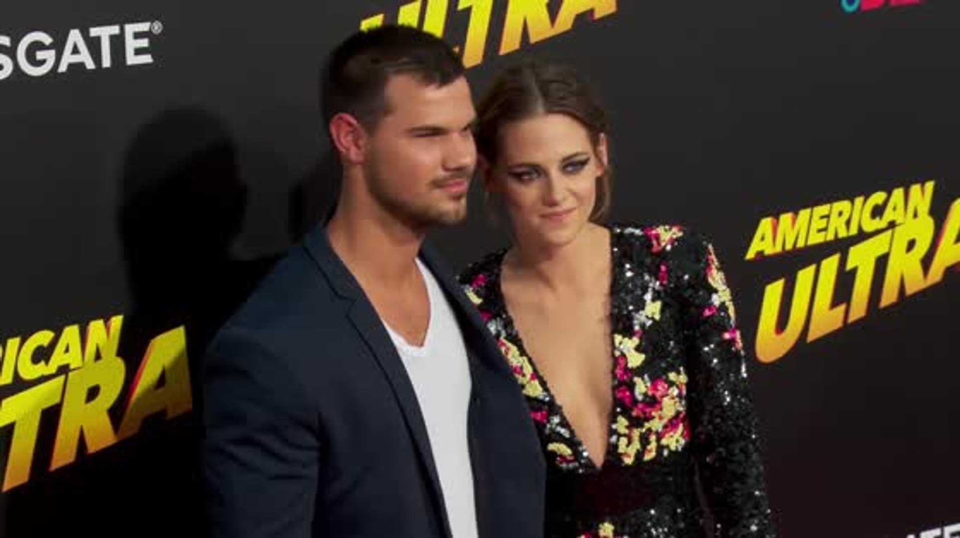 Kristen Stewart Takes Taylor Lautner To The American Ultra Premiere - video  Dailymotion