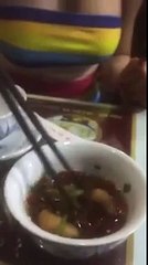 Clip hài - clip hài hước gái xinh ăn vặt