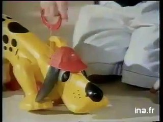 Publicité - PLAYSKOOL RUFO   JOUET CHIEN SUR ROULETTES
