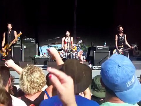 Joan Jett and The Blackhearts - I Love Rock and Roll