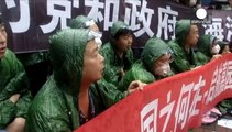 Tianjin: 10 arresti per l'esplosione del deposito chimico, residenti ancora in piazza