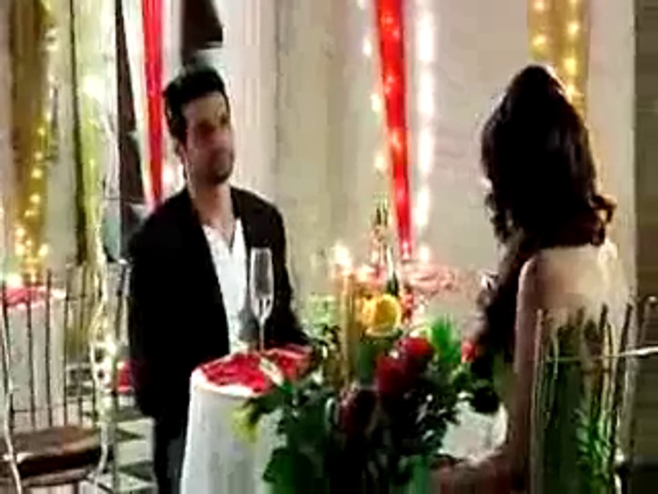 Radhika And Arjun Romantic Date - 19 August 2015 - Dosti Yaariyan Manmarziyan