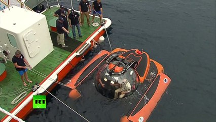 Vladimir Poutine prend part à une expédition sous-marine