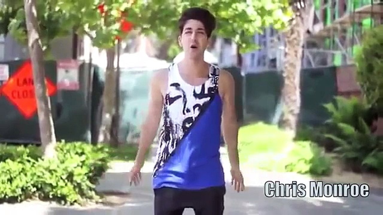 Prank Invasion - Kissing Prank No Game