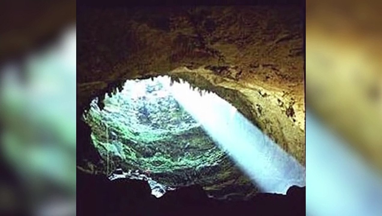 10 Bizarre Holes on Earth