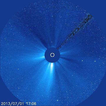 Side-by-side solar eruptions
