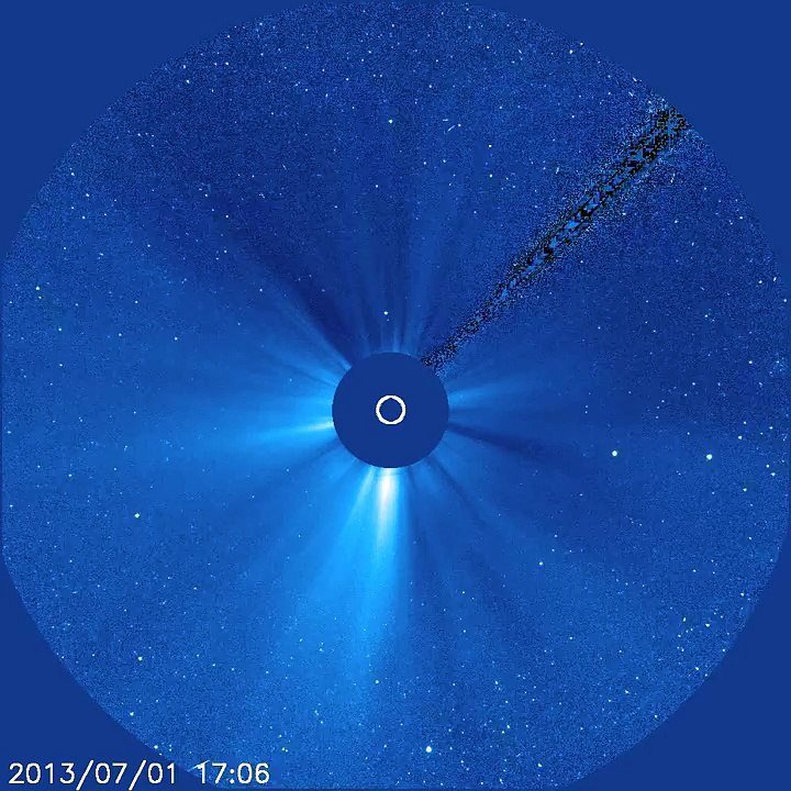 Side-by-side solar eruptions