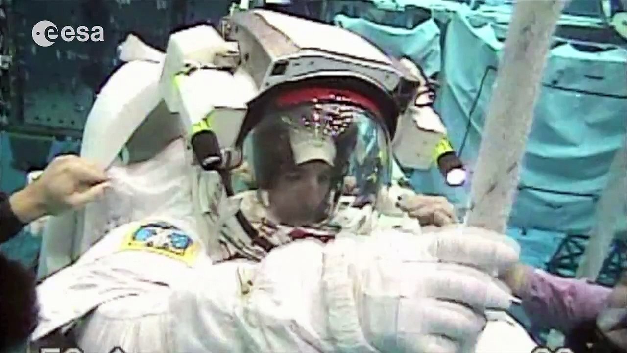Volare spacewalk training