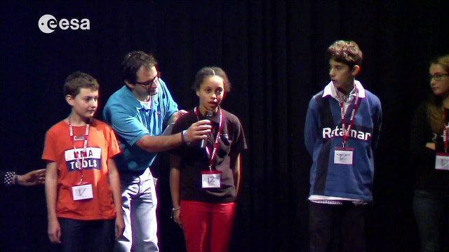 Luca Parmitano talks to Volare Space Robotics Challenge finalists