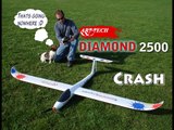 RC Diamond 2500 Glider Crash With An 808 Keyring Cam