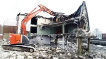 Zeitraffer Abriss Bagger in Heide Dithmarschen Möbelhaus