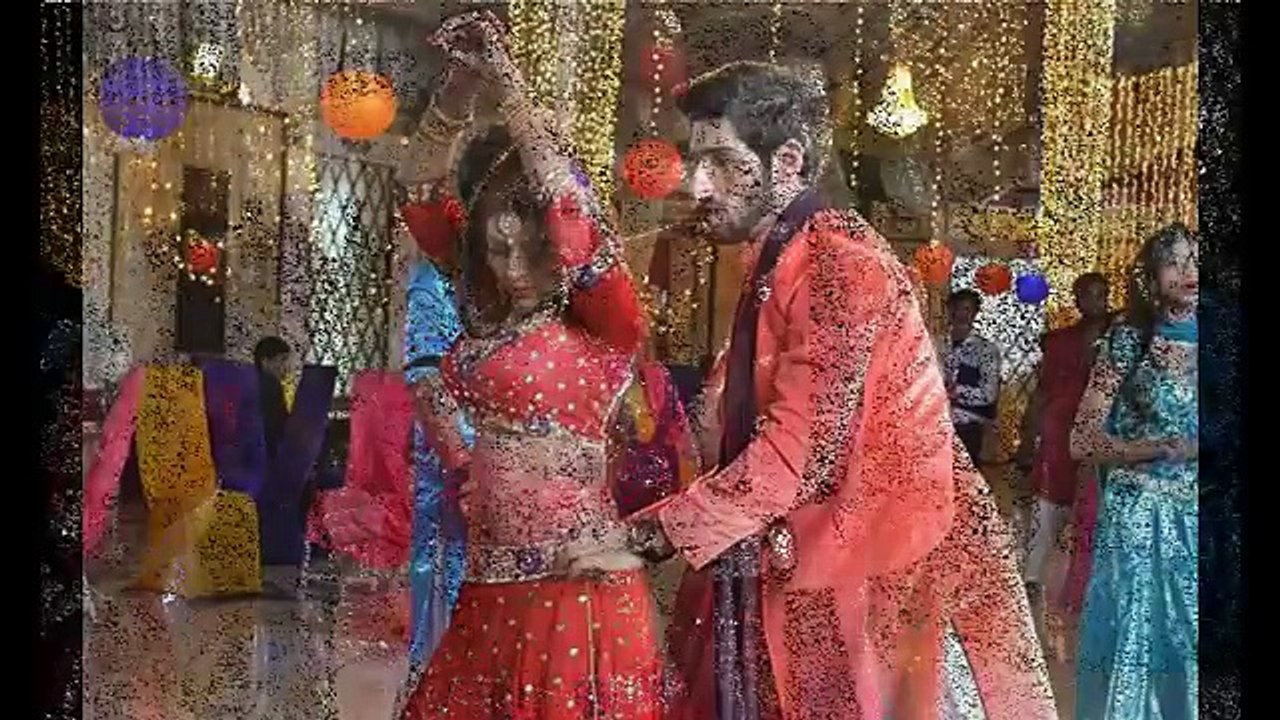 Leaked Scene Of Upcoming Pakistani Item Song From Halla Gulla
