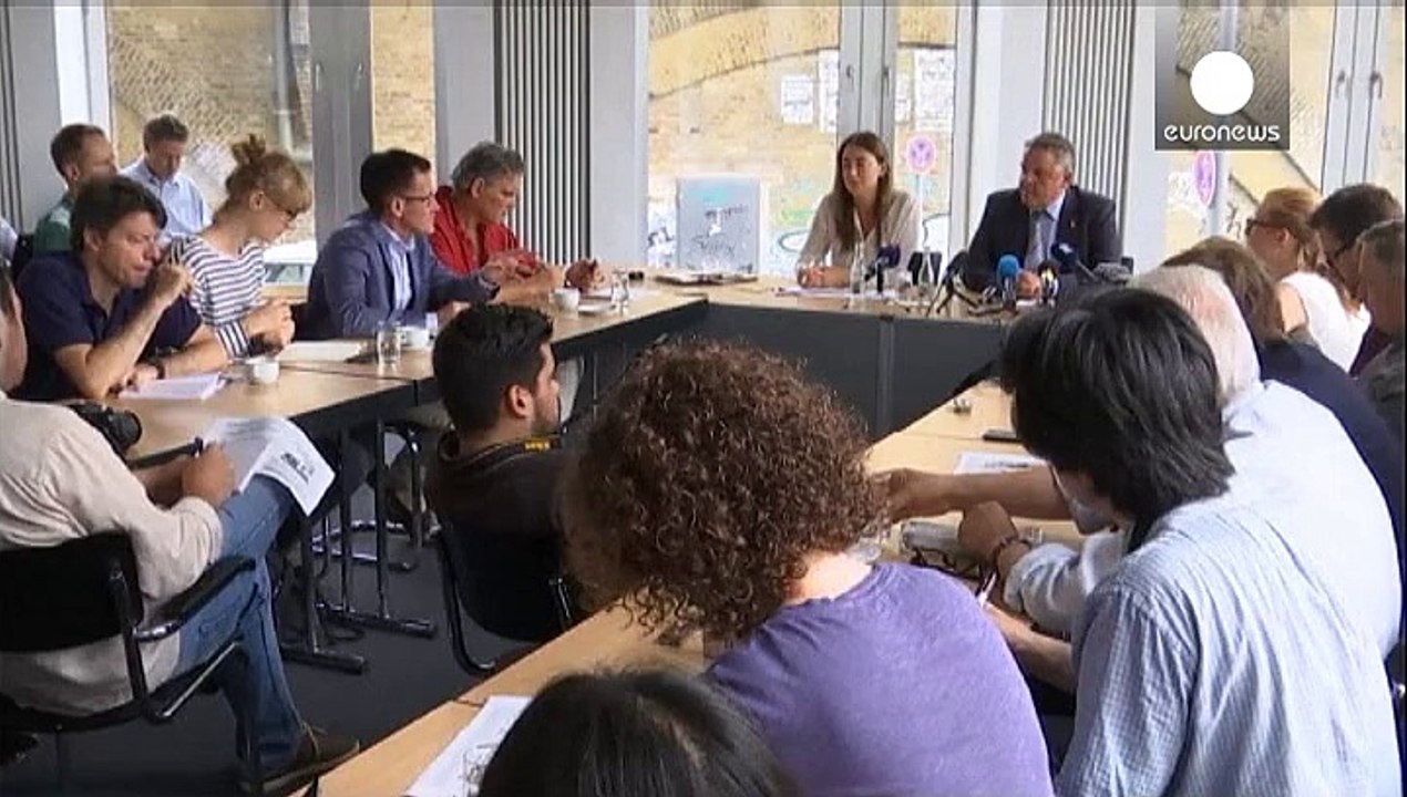 Γερμανία: Οι βουλευτές ψηφίζουν για το τρίτο πα...