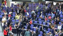 پارلمان آلمان طرح سومین وام به یونان را تصویب کرد