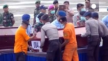 اندونزی؛ انتقال اجساد قربانیان خطوط هوایی تریگانا به فرودگاه جایاپورا