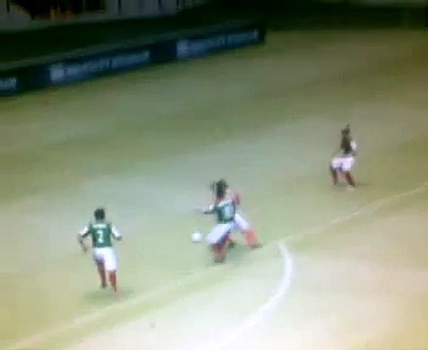 Atajada increible de Jorge Campos