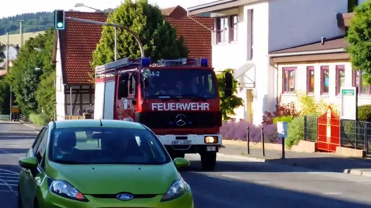 Feuerwehr Bebra & Feuerwehr Rotenburg auf Einsatzfahrt